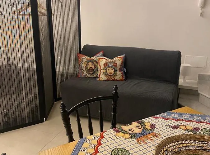 Emanuele Domus Apartment